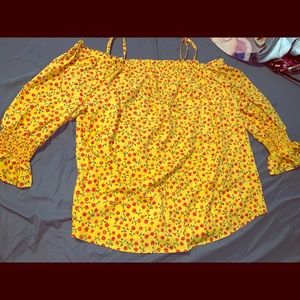 Cute top by blush $10 never worn didn’t fit